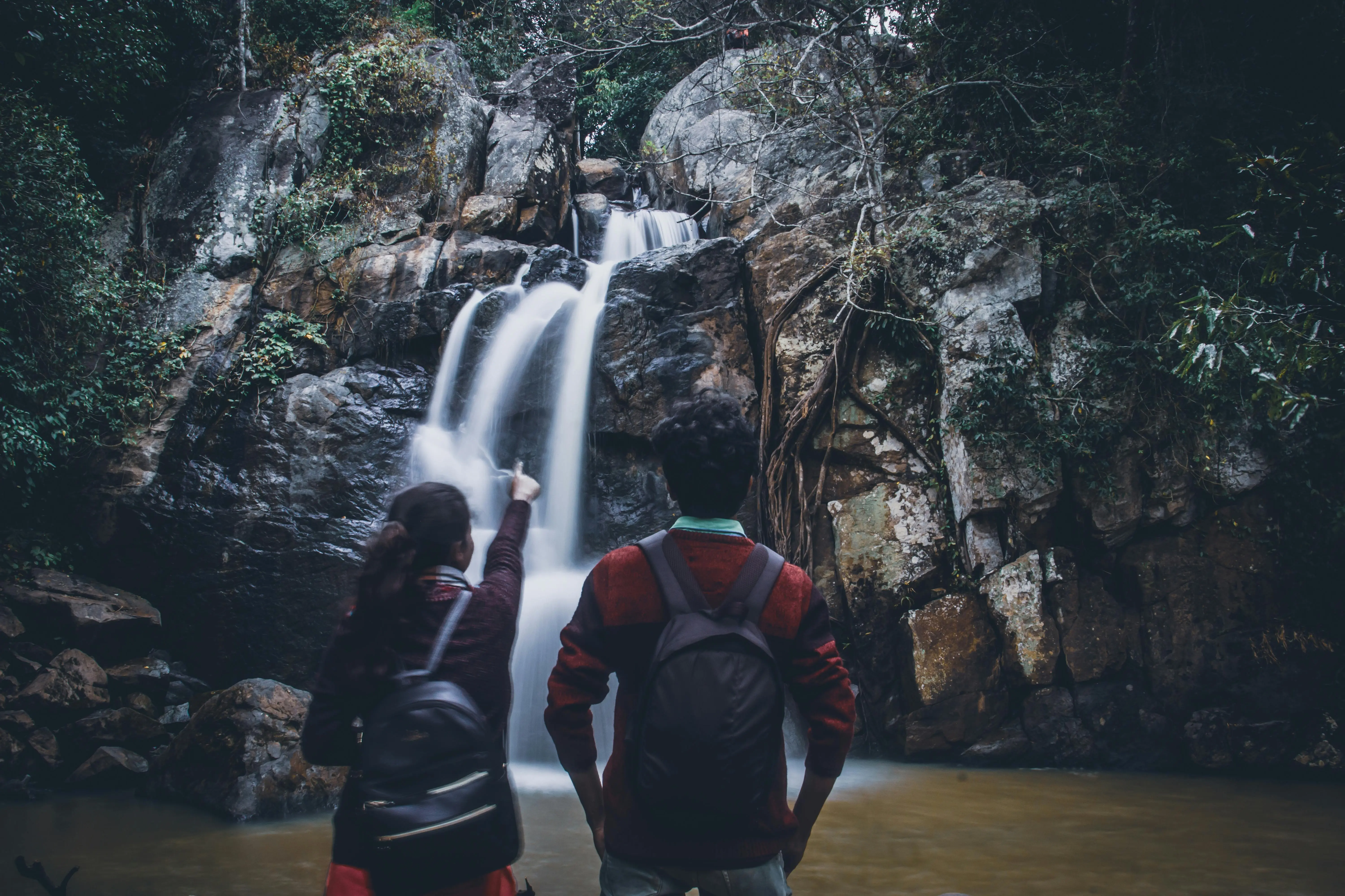 escape-the-ordinary,-embrace-the-world